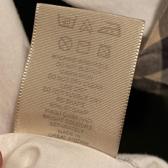 Authentic BURBERRY polo - Picture 4 of 7